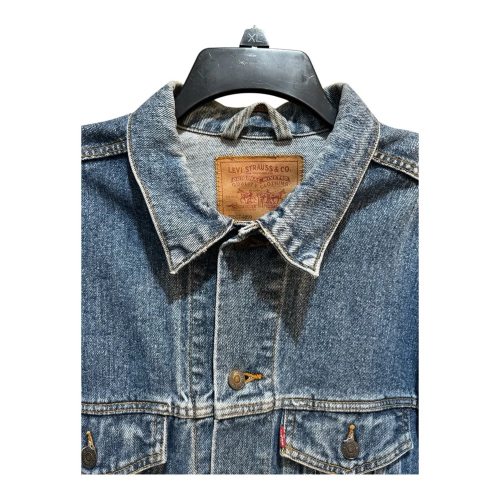 Levi's Denim Trucker Jacket Size L 100% Cotton Denim Vintage Made in the USA